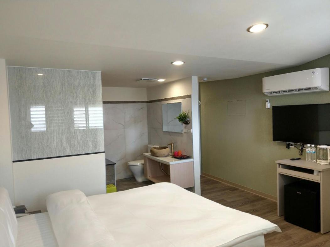 Yy Elleys Home Ťiao-si Exteriér fotografie